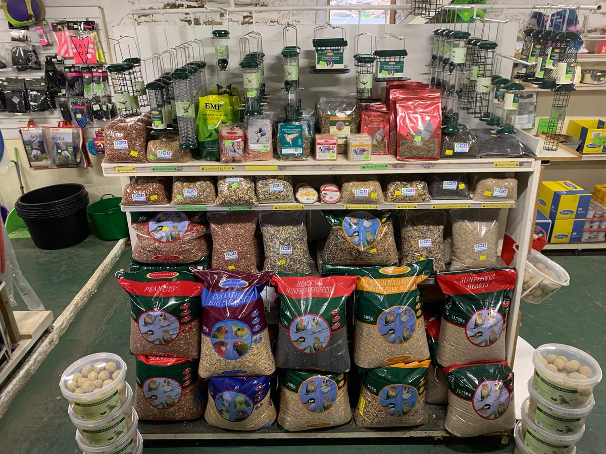 𝐅𝐄𝐄𝐃 𝐓𝐇𝐄 𝐁𝐈𝐑𝐃𝐒
It's the perfect time to feed the #birds, and at Bentley Grange we have you covered with a large selection of bird feed and feeders all at great prices.

Why not stop by and check out our selection at Woodhouse Lane, Emley, Huddersfield HD8 9QX.