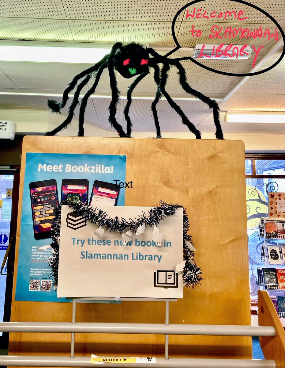LibFalkirk's tweet image. How ghoulishly great is #Slamannan's #Halloween artwork!? We think it manages to be spooky and welcoming at the same time! 😄 
Pop in for a closer look - as you can see, there's wee spooky touches all through the library. 🎃
#halloweendisplay #libraries #librarydisplay