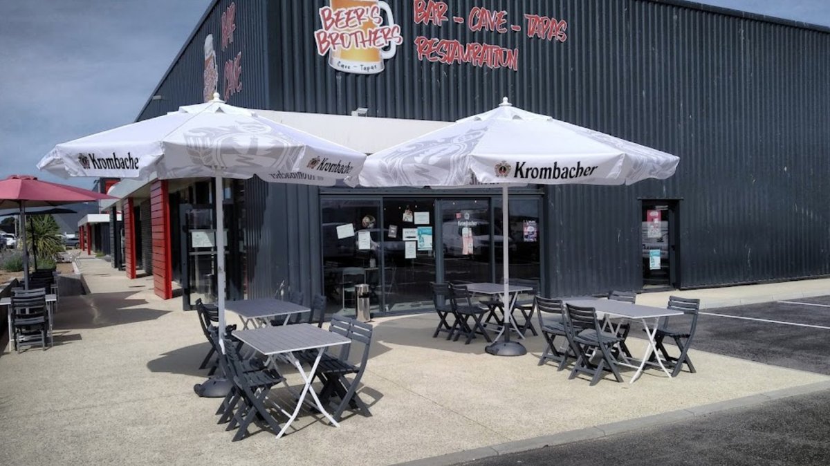 Bonjour tout le monde ! 👋🏻

On se retrouve ce soir pour notre afterwork mensuel ! 😁

Rendez-vous au Beer's Brothers à Guérande à partir de 18h30.

Venez partager un moment convivial, il est encore possible de s'inscrire juste ici : bit.ly/3mmtHwM

À ce soir ! 🍻