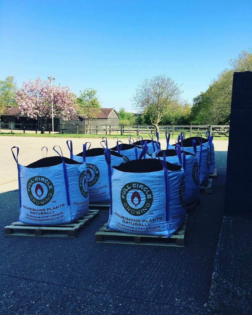 FullGrowing's tweet photo. Just love making this for our customers!
#peatfree #sustainable #greenenergy #soilconditioner https://t.co/Ppot3KLZ8M