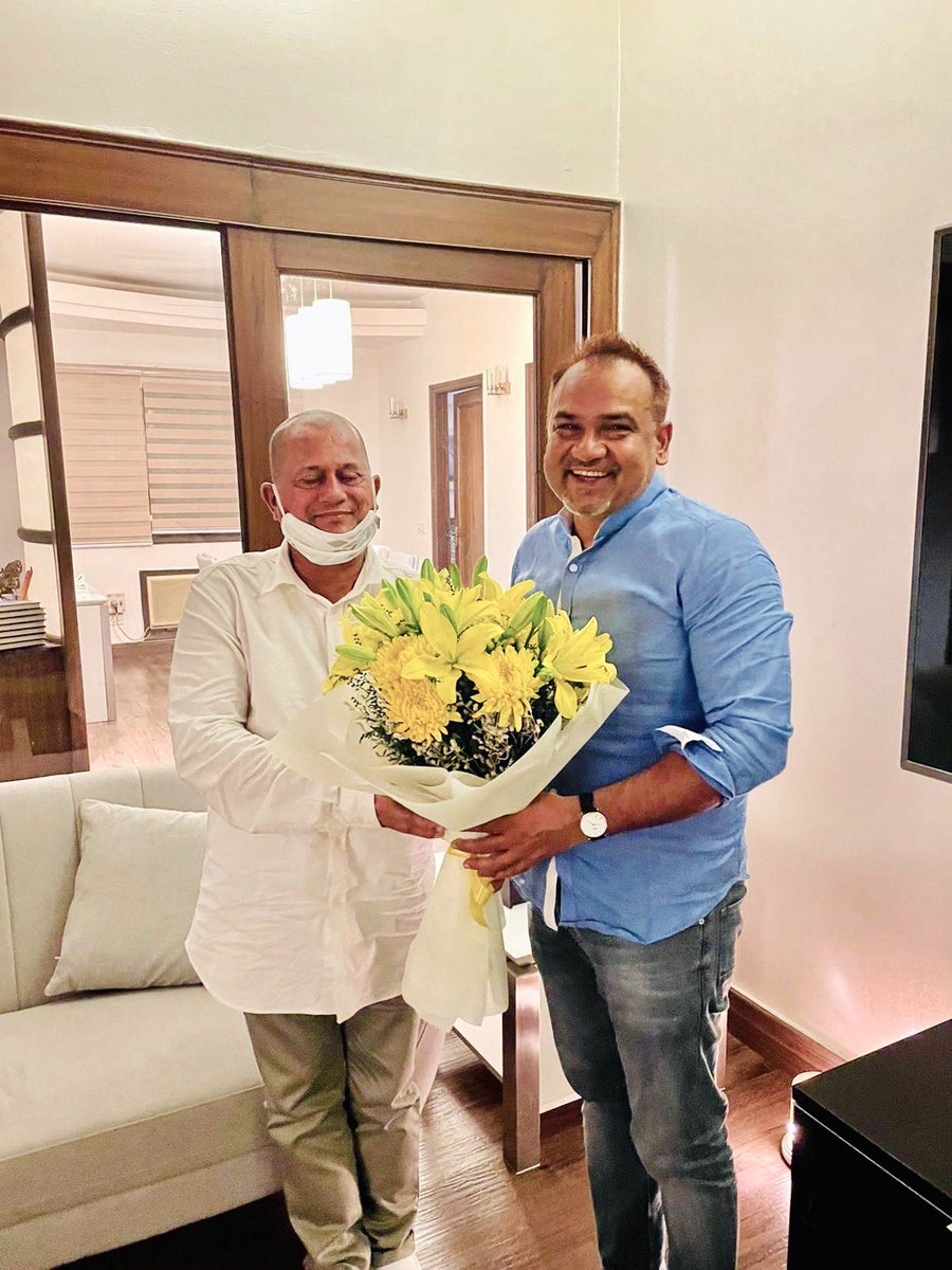 achyuta_samanta's tweet photo. Was, is and always proud of my younger brother, @NilaMadhabPanda .
Congratulated him once again on bagging National Award for Best Odia film, Kalira Atita. 
1/3 https://t.co/IBO3iLb8en