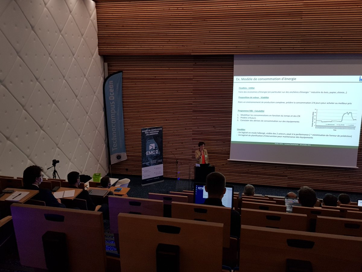 Aude_Errien's tweet photo. Ce matin,#MatinéeTechno @polemc2 dédiée au #JumeauNumérique avec des interventions de @navalgroup @3DSfrance #MiuraSimulation @Productys44 @MDoptim pour imaginer les possibles dans l'#industrie. Matinée organisée avec le #TechnocampusOcéan https://t.co/Z6UmafpXb1