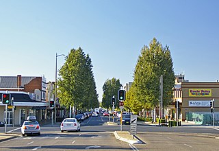 didyouhitrecord's tweet photo. Wagga Wagga (N.S.W.) #holiday #review "Not to be confused with the song 'Waka Waka' - this town is definitely in Australia". 

Receives an overall Street Walk Travel Talk rating of 79%
For more in-depth #travel #reviews follow us or visit our brand new website!
#Wagga #Australia https://t.co/5SedBWJnAF