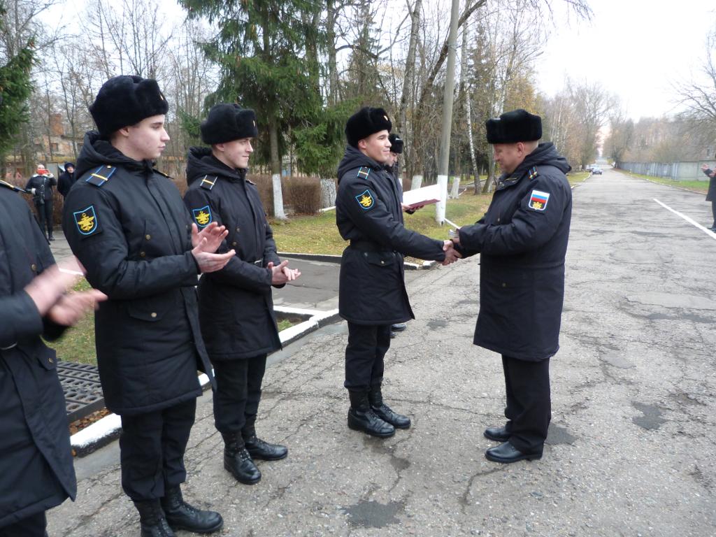 gpbrusov's tweet photo. Старший матрос Сергей Брюсов. С достойным завершением Службы в рядах ВС РФ! Горжусь, сын! Спаси��о отцам-командирам! https://t.co/PTCeypBb8Z