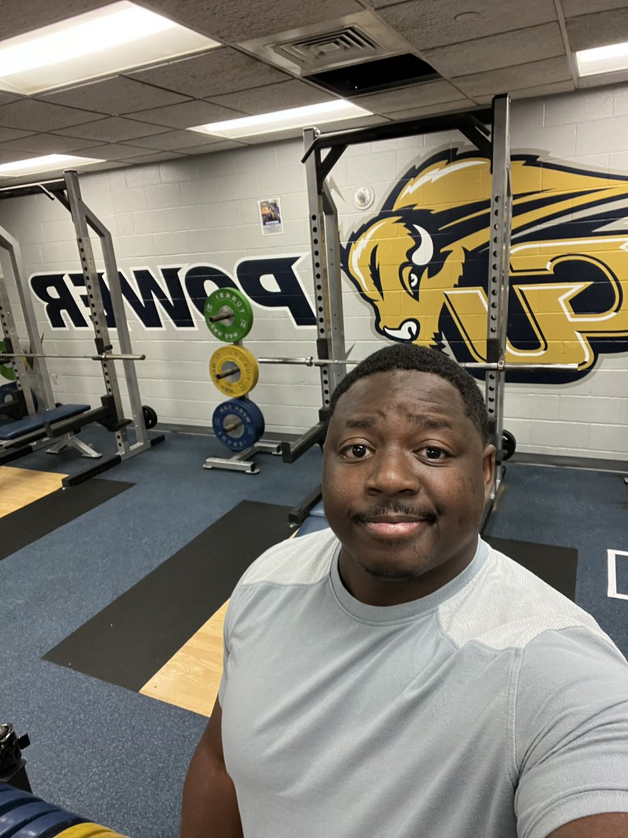 FollowingLZ's tweet photo. Just another morning attacking the day #TooEarly #BlessedAndGrateful #StrengthCoachLife https://t.co/EcgS5MYWMY