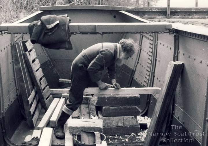 Throwback Thursday

Caption states: NUNEATON at Papercourt 1984-5. Ron making shutts.

Photo source unknown.
#throwbackthursday #narrowboattrust #workingboats
#canallife #historicnarrowboats #narrowboats
#IndustrialHistory #HistoricCanals #nationalhistoricships
