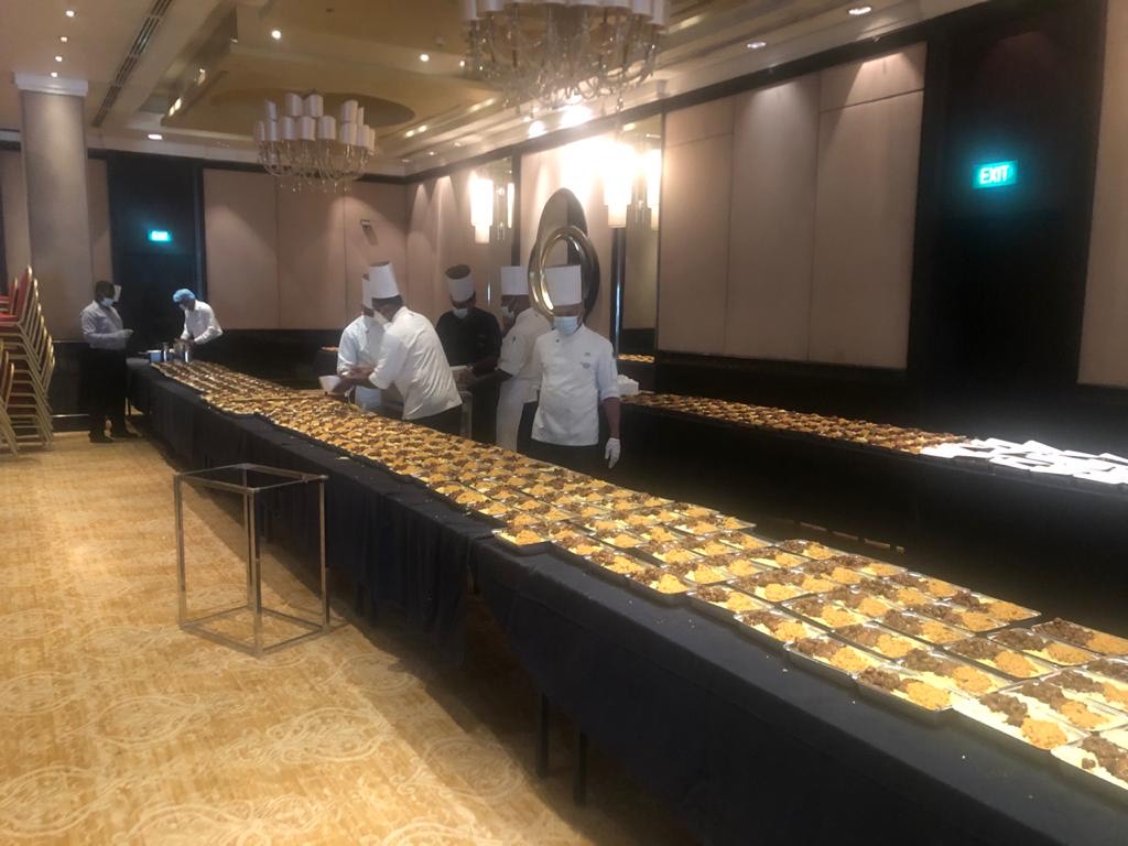 Connecting_biz's tweet photo. When Sri Lanka was hit by floods and landslides last June, @apadlk worked with local businesses to provide hot meals that brought together affected communities from different backgrounds. 

Read more ➡️
https://t.co/Mpwd4aFSRY https://t.co/imIL3r0sMu