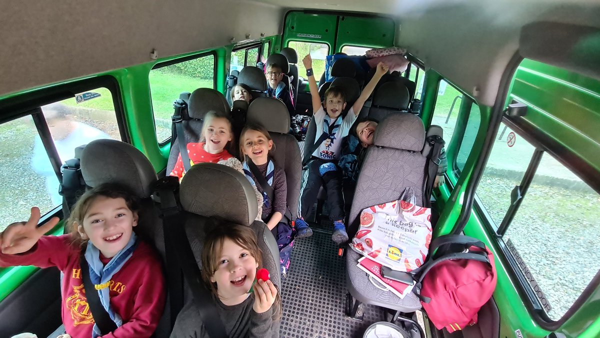 2ndGospCubs's tweet photo. Not even a tiny glimpse at what we did during our time @YoulburySAC! #greenchampions #climbing #backwoodscooking #gokarting #campfire #leapoffaith #archery
@scouts @worldscouting @CCHantsScouts @HampshireCYC @theitkid @GosportScouts @UKScoutsMedia @RobinPed @HampshireScouts https://t.co/qzeB9nnwgy