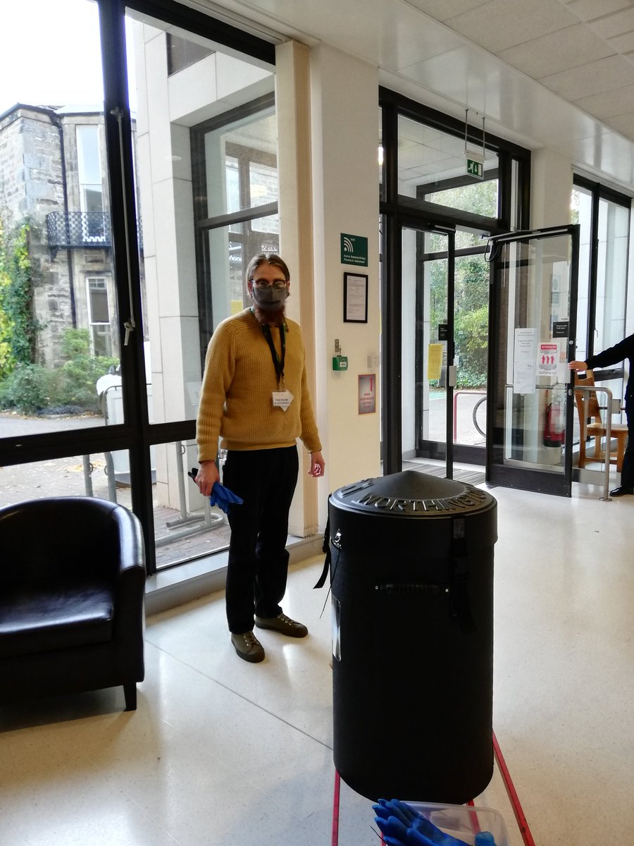 Michelle Hart (@mlhart_) on Twitter photo 1yr ago today first shipment of precious samples down to <a href="/sangerinstitute/">Wellcome Sanger Institute</a> for high-quality #genome sequencing and #DNA R&D for #DarwinTreeOfLife 🥳 12 shipments, 250 species later still excited <a href="/RBGE_Science/">@RBGE_Science</a> to be part of this amazing project. And there's more to come 🌿🌳🌻🍄 1yr ago today first shipment of precious samples down to <a href="/sangerinstitute/">Wellcome Sanger Institute</a> for high-quality #genome sequencing and #DNA R&D for #DarwinTreeOfLife 🥳 12 shipments, 250 species later still excited <a href="/RBGE_Science/">@RBGE_Science</a> to be part of this amazing project. And there's more to come 🌿🌳🌻🍄