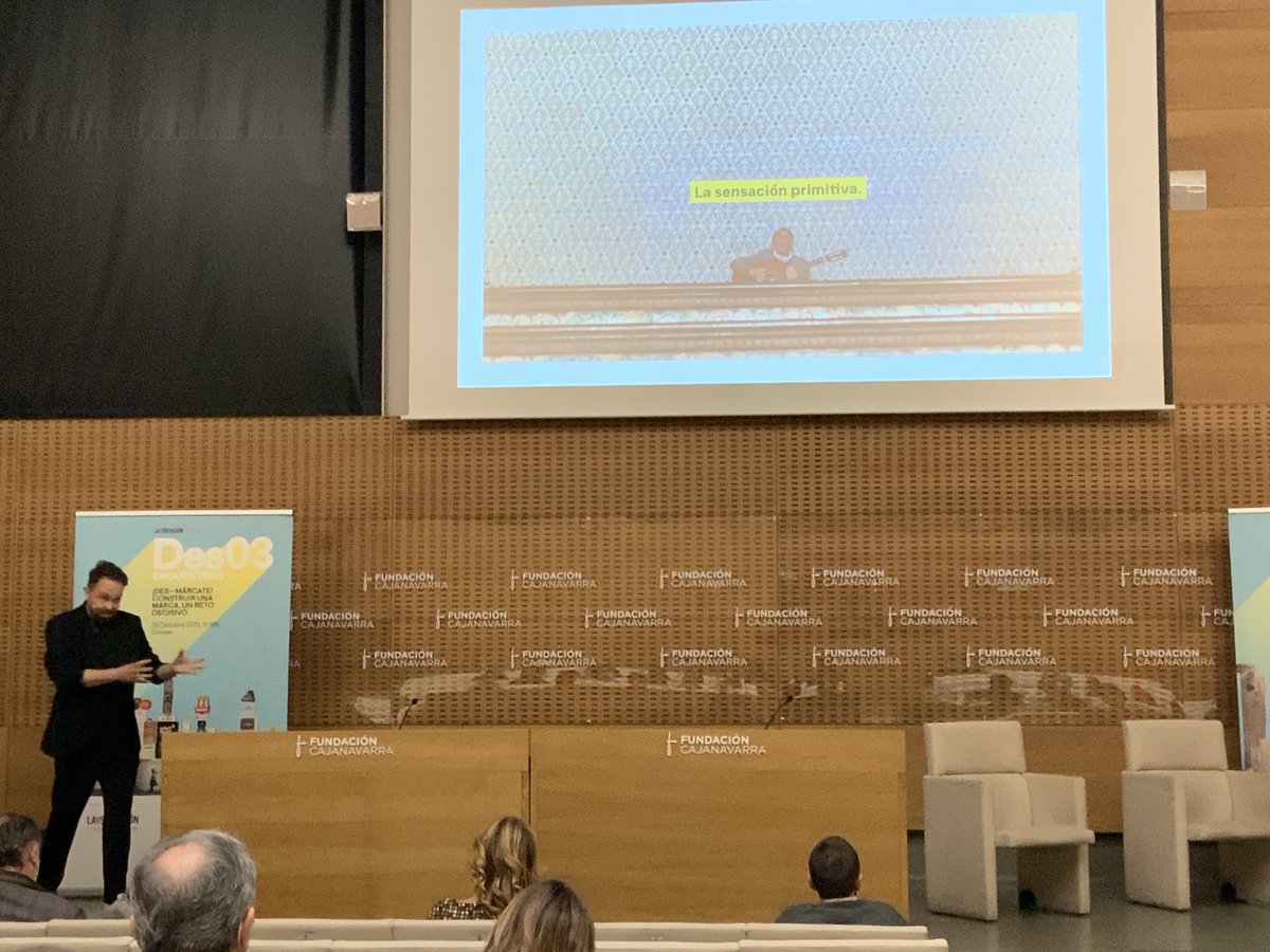 nackom_na's tweet photo. La imagen que se ha transmitido de Sevilla es residual y difícil de encontrar. “Seguramente, el alma de Sevilla es mentira”, pero llevada a la identidad puede ser verdad. #Desencuentros3 https://t.co/dHYb2Oxiof