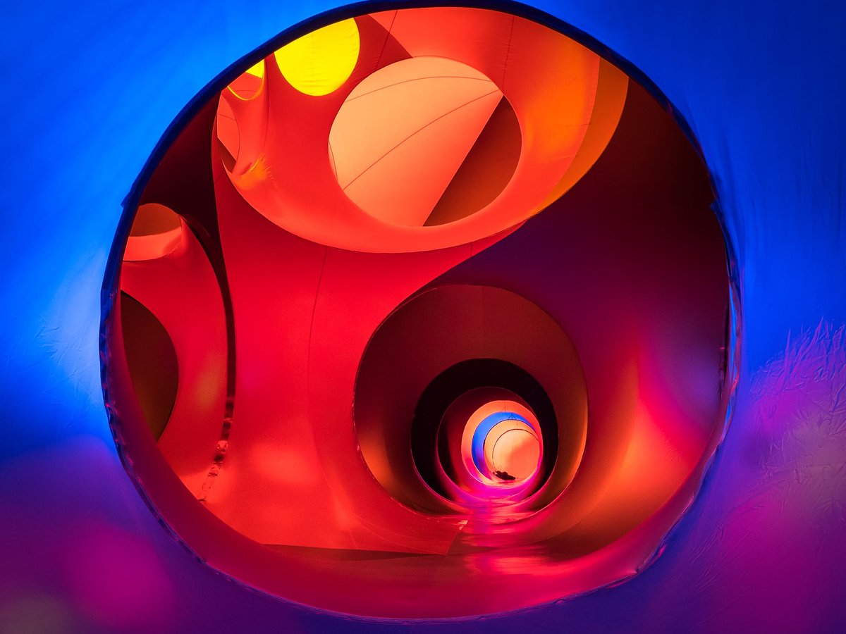 .@ArchitectsofAir's monumental installation features a maze of colourful domes – offering a space for contemplation, calm and beauty. Explore the rainbow environment @SPILL_Festival until 31 October: bit.ly/3CmGdlt