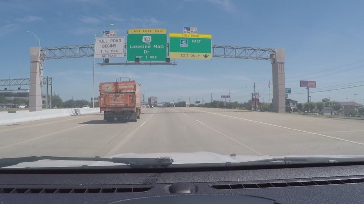 tollguru's tweet photo. CTRMA toll rates to increase in January as inflation levels skyrocket 

https://t.co/atmbj4UDAo 

#CTRMA #TollRates #TollHike #TollGuru #TollAPI #News https://t.co/fawvw4XiHE