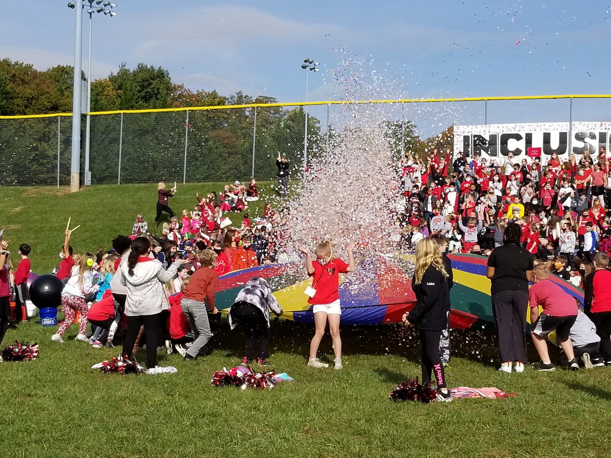 A rousing conclusion to this special celebration! Congrats TRES!!