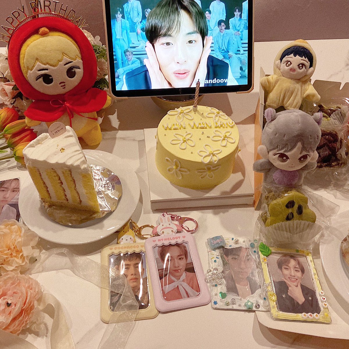 rabbit_2141028's tweet photo. 윈윈이 사랑해 생일 축하해🐥
211028 윈프 파티 일기 써야지!!!
다들 행복한 윈윈 생일 보내셨길 바라요 ☺️

#董思成24岁生日快乐
#윈윈아_널_만나_내가_더_행복해
#HAPPYWINWINDAY 
#OnCloud24withDSC https://t.co/uV15S3qdL6