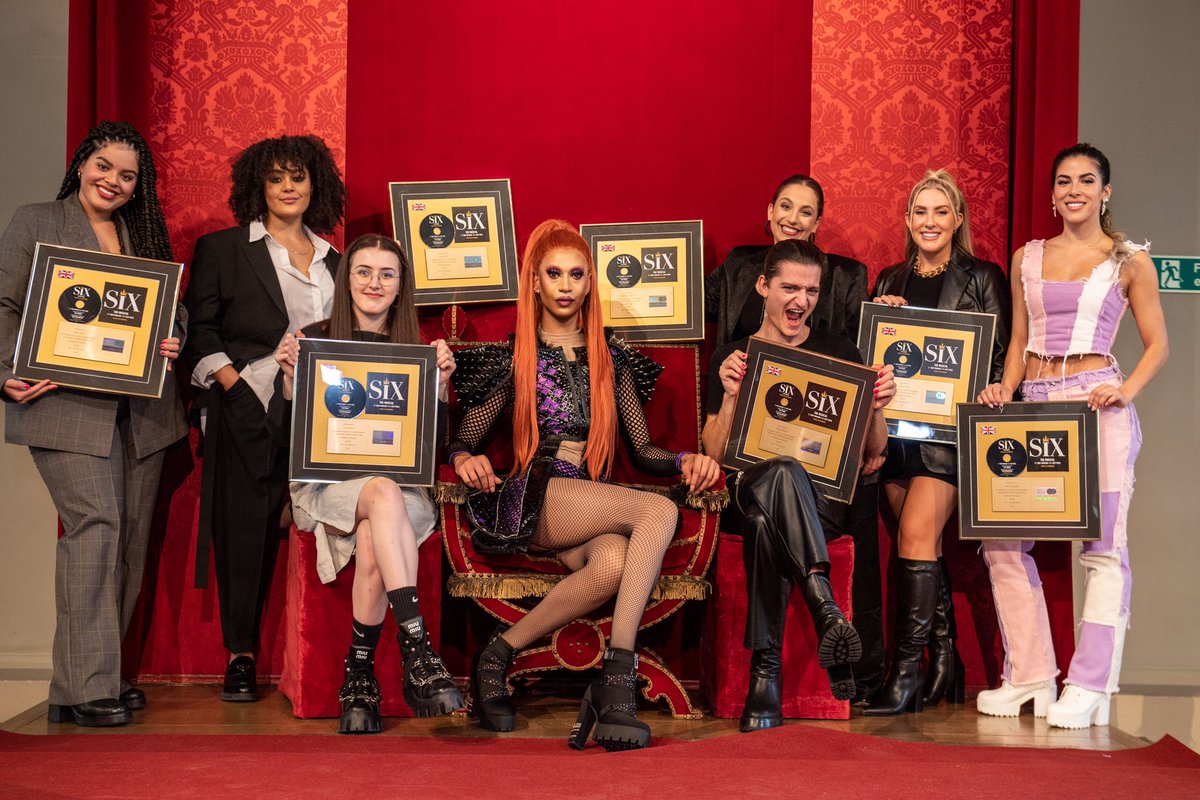 EPIC NEWS! The SIX Album has officially reached GOLD STATUS! 👑 Queendom, you’ve outdone yourselves! 😘💜

We had such a blast at the Vinyl Launch Livestream! You can pre-order the SIX Vinyl now! slinky.to/SIXVinyl #SixGoesGold #SixAlbum