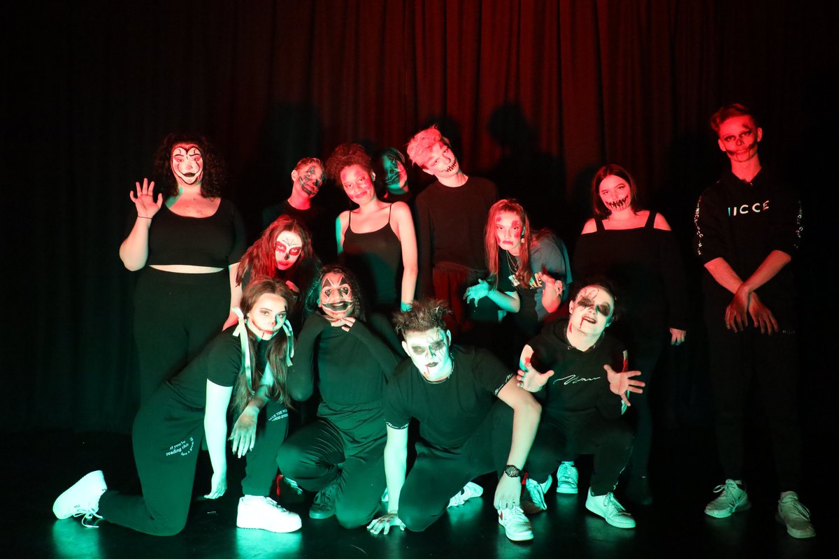 wakeycollege's tweet photo. It's HALLOWEEN🎃and our Hair and Beauty Dept &amp; @MechanicsArts have come together to bring you a special collab to get you all in the festive spirit!

▶️ - https://t.co/q94PcgfOvx

👻🦇🌕
#HappyHalloween https://t.co/glrOdrsvfN