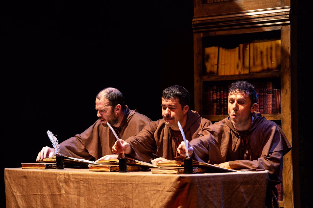 SpasmoTeatro's tweet photo. Mañana viernes día 29 tenemos doblete de “eBook 2.0 - La fascinante historia del libro” en la zona de #Albacete.
Campaña escolar a las 12:00 en #Higueruela y a las 20:00 para todo el mundo que quiera acercarse al #teatro de #AlcaláDelJúcar. https://t.co/6fvsLydDw3