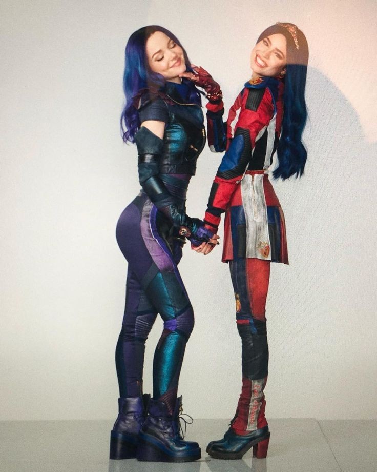 dofiathinker's tweet image. mal &amp;amp; evie.