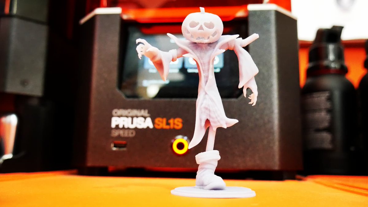 de3dprintman's tweet photo. @Dimka134 designed this cool #Halloween model and I had to print one on my #PrusaSL1S by @josefprusa because it's stunning. I used #resione #PlantBasedResin Grey and printed the model in 0.05mm layers. It only took 2 hours and 10 minutes to complete.
https://t.co/zHaZTINhxo
#3dp https://t.co/QYdVupL0tX