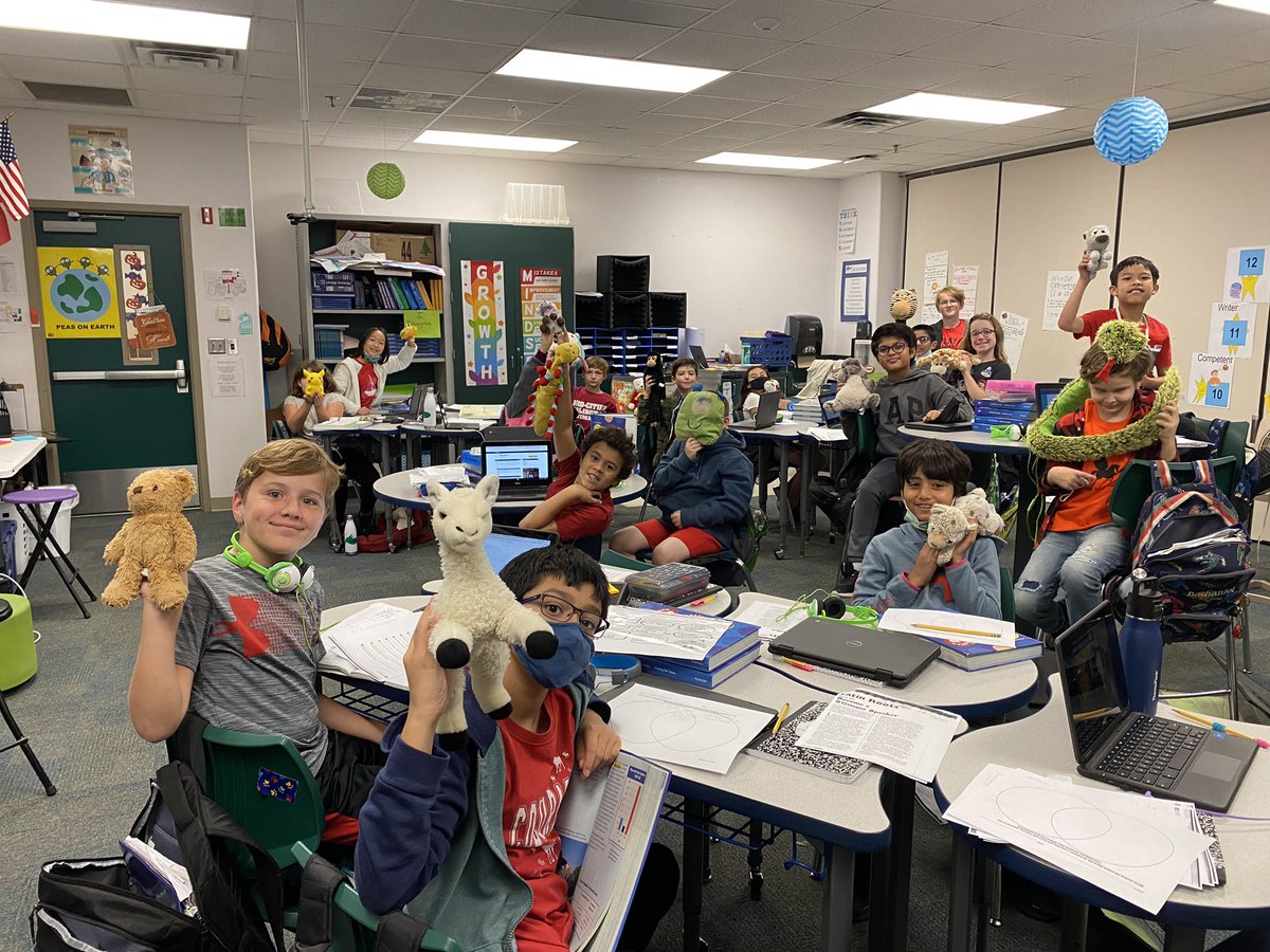 GinaInTech's tweet photo. @GHESGators 5th grade made my morning!!! Loved spending time with y’all while your amazing teacher, @CharlotteWeins5, completed #VALOR observations. Oh, it was also “Bring your favorite stuffie day”! #TheyFillMyBucket @GCISD @GCISDInTech https://t.co/qKqPP34gLm
