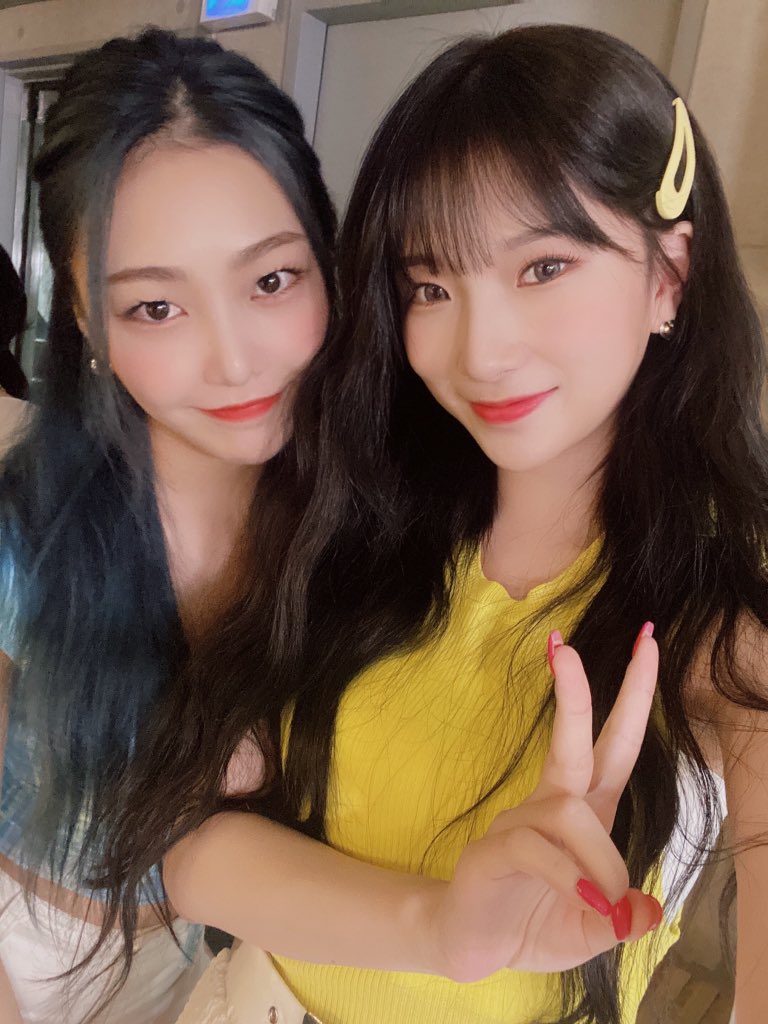 blingbling_new's tweet photo. [💖]
️이나린 진심으로 생일 축하한다🎂💓💓
내가 많이 사랑한다😘

#블링블링 #BlingBling #ブリンブリン 
#마린 #MARIN #マリン
#나린 #NARIN #ナリン 
#HBDtoNARIN #NARIN_DAY https://t.co/GzTPKQJDo3