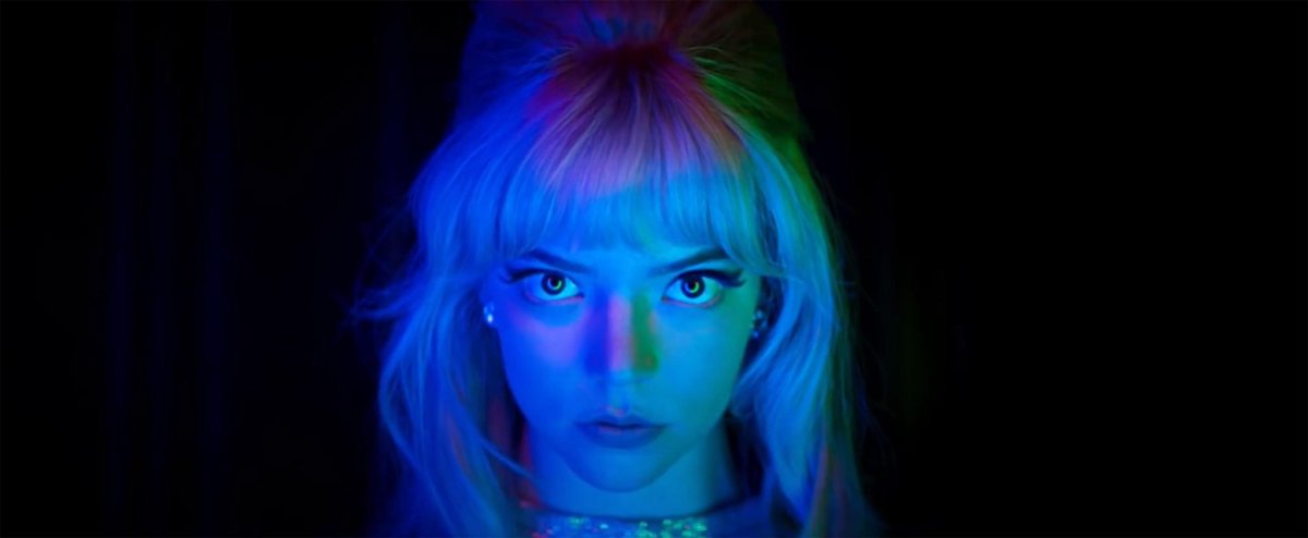 Review: #LastNightInSoho 3.5/5 🌟's

Last Night in Soho is so god damn fun. The film starts &amp; finishes with a shockingly gripping sequence. Drenched in Edgar Wright's unique directing style, Soho is visually magnificent. Oh, and Thomasin McKenzie? She's a star in the making.
