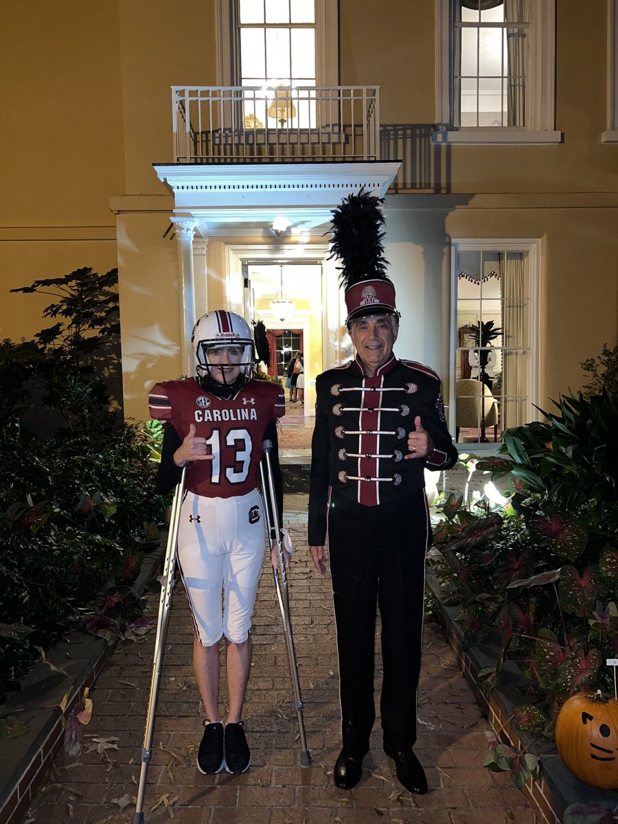 HarrisPastides's tweet photo. Trick or Treating was so much fun last night. Candy, fruit, costumes and good cheer. I masqueraded as a Drum Major. Patricia attended from the injured reserve list. Happy Halloween everyone! https://t.co/3OaERv67eA