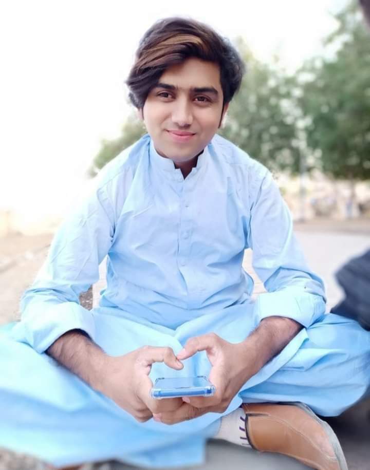 IamSindhi10's tweet photo. موت نه توکي ماري سگهندو موت کي تون ئي ماريو آ😢
#JusticeForArslanAbro https://t.co/zUXNokNI8L