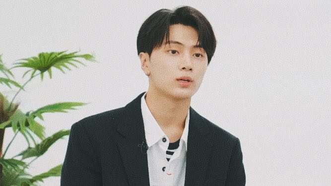 he’s so beautiful. #ENHYPEN_JAY #제이