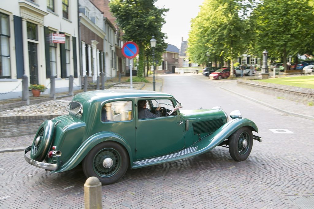 Heeft u altijd al willen weten hoe het taxeren van een oldtimer in z’n werk gaat of bent u gewoon geïnteresseerd in mobiel erfgoed? Dan bent u van harte welkom bij Moesenbroeck Classic Car Taxaties in Giessenburg op de #NationaleDagvanWaarde