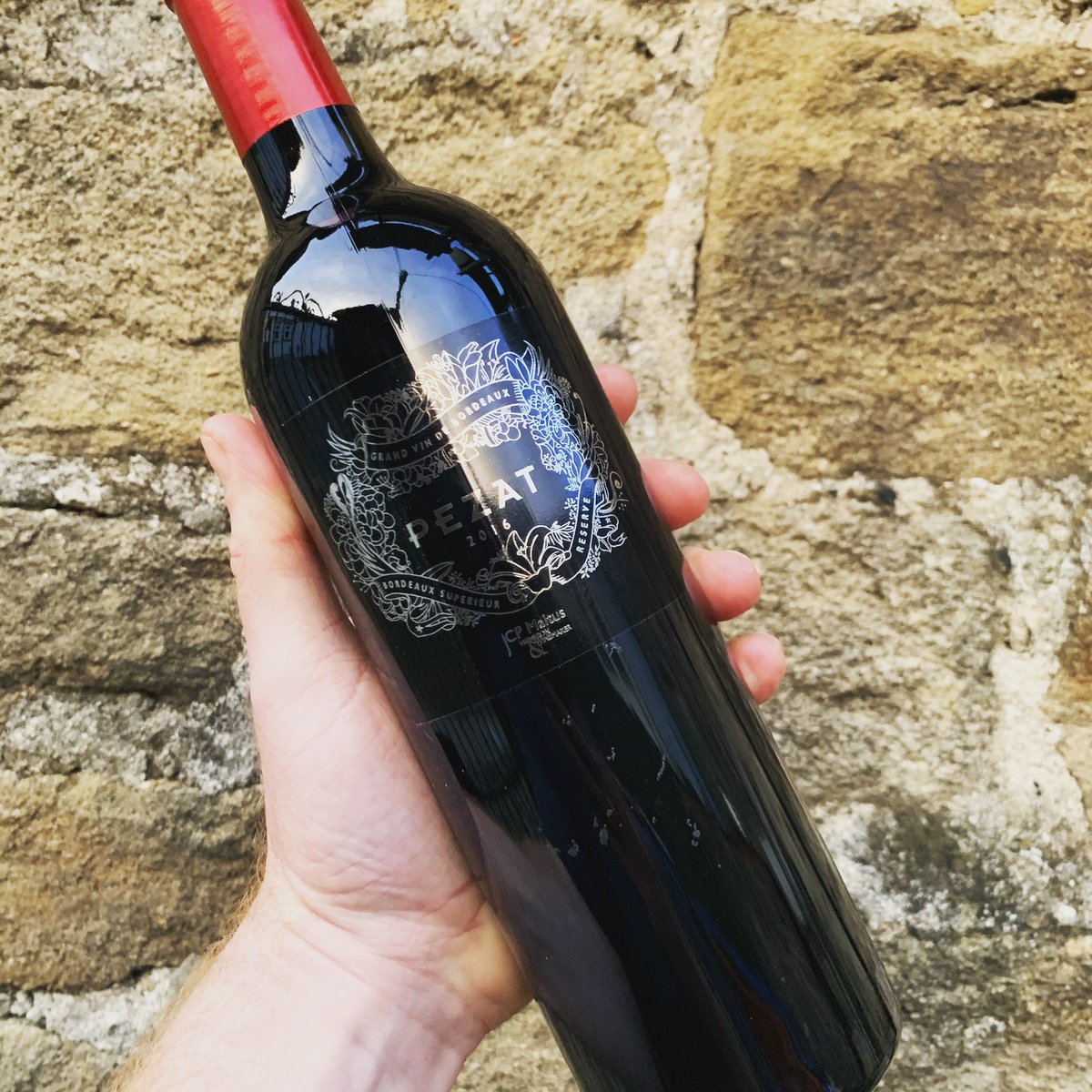 A ‘reminder’ tasting session. This 2016 Claret is from <a href="/jcpmaltus/">LE DÔME by JCP Maltus</a> and is rich with terrific blackberry, roast plum &amp; vanilla. 

There’s a hint of liquorice and some savoury development too. It is made at their Grand Cru vineyard just across the river. 

RIDICULOUSLY good value 👌