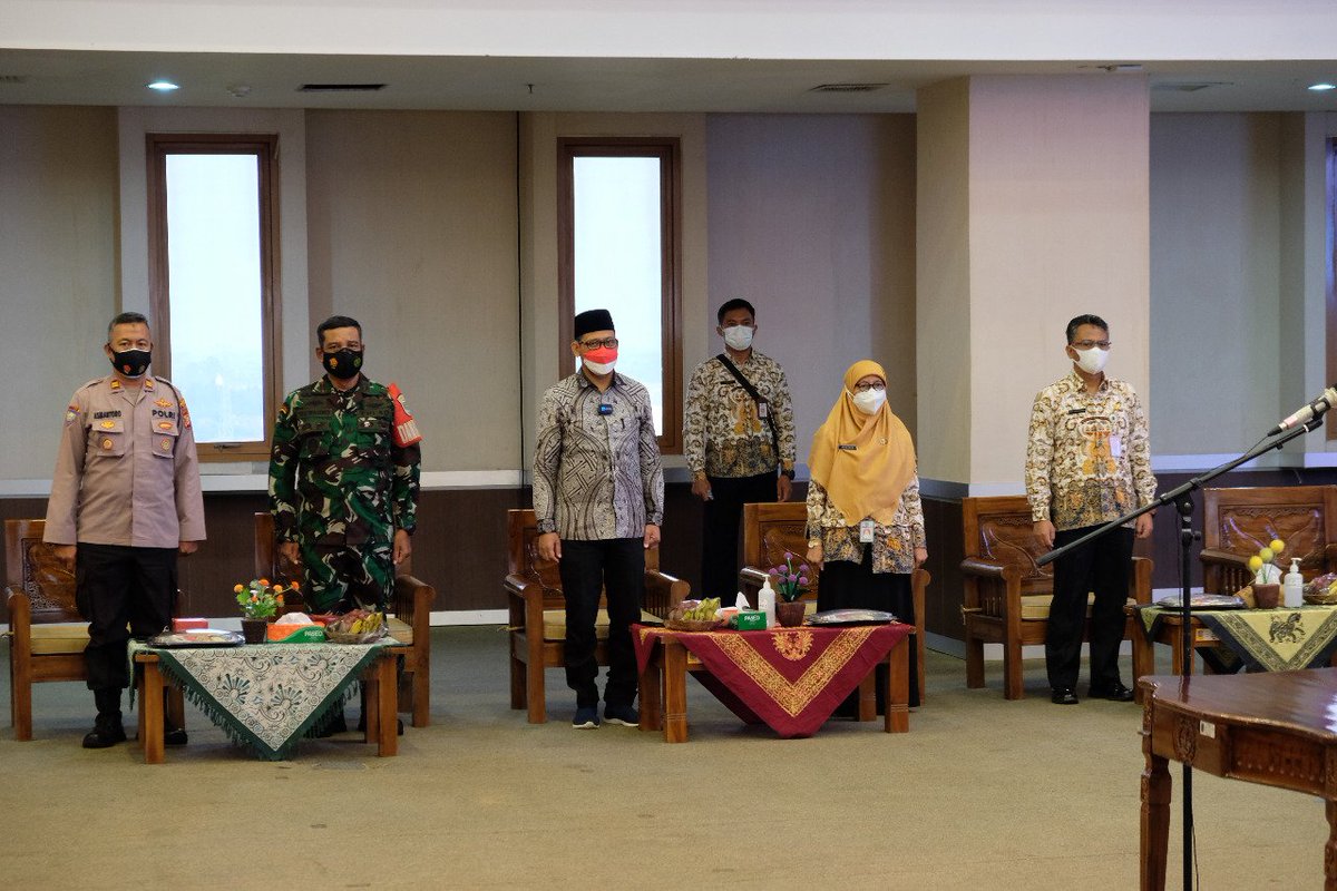 pemkotdepok's tweet photo. Pengurus Karang Taruna (Katar) Kota Depok masa bakti 2020-2025 secara resmi dilantik di Aula Lantai 10 Gedung Dibaleka 2 Balai Kota Depok, Kamis (28/10/21). https://t.co/e5we46o5Ne