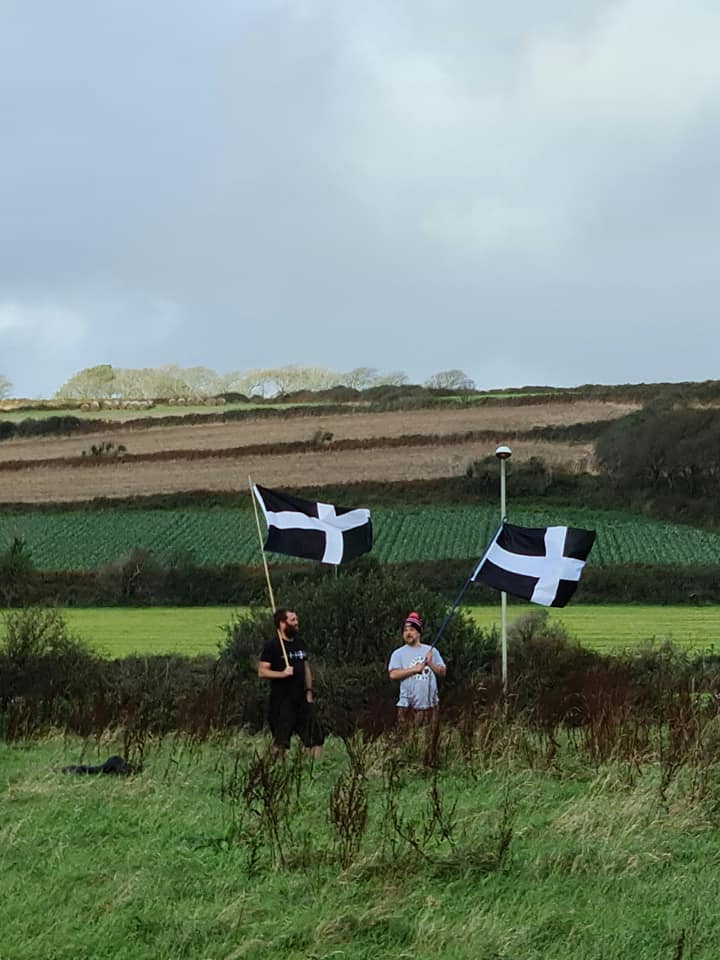 Yes_Kernow's tweet photo. Occupying the roundabout at Chy an Mor, Pensans!
Website: https://t.co/22qdAwfr2U
Facebook: https://t.co/B4hgrC1bke
Twitter: https://t.co/N09xrMRxf4
Email: yes.kernow@gmail.com
#IndyCornwall #Anserghogeth #YesKernow https://t.co/b3HWPsYLrG