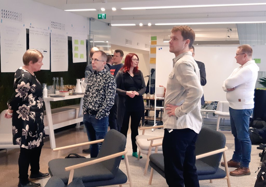 evakahanke's tweet photo. Yhteistyö neljän kunnan kesken mahdollistaa eVakan kehittämisen tulevina vuosina. Tänään polkaistiin eVaka3.0 käyntiin yhdessä 🤩 @EspooEsbo @oulunkaupunki @Tamperekaupunki @Turkukaupunki https://t.co/5iwo7iQ4Tf