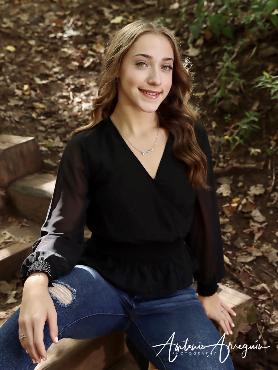 AAphotography70's tweet photo. Gianna’s #seniorportraits #seniorphotographer #Classof2022 #theseniorcollective #seniorstyleguide #photooftheday #seniorinspire #senioryearmagazine #theseniorbest #senioryear #senior #photoseries #senior2022 #seniorpictures #seniorsession #2022senior #seniorphotos #senioryear https://t.co/3lz5ReRMMd