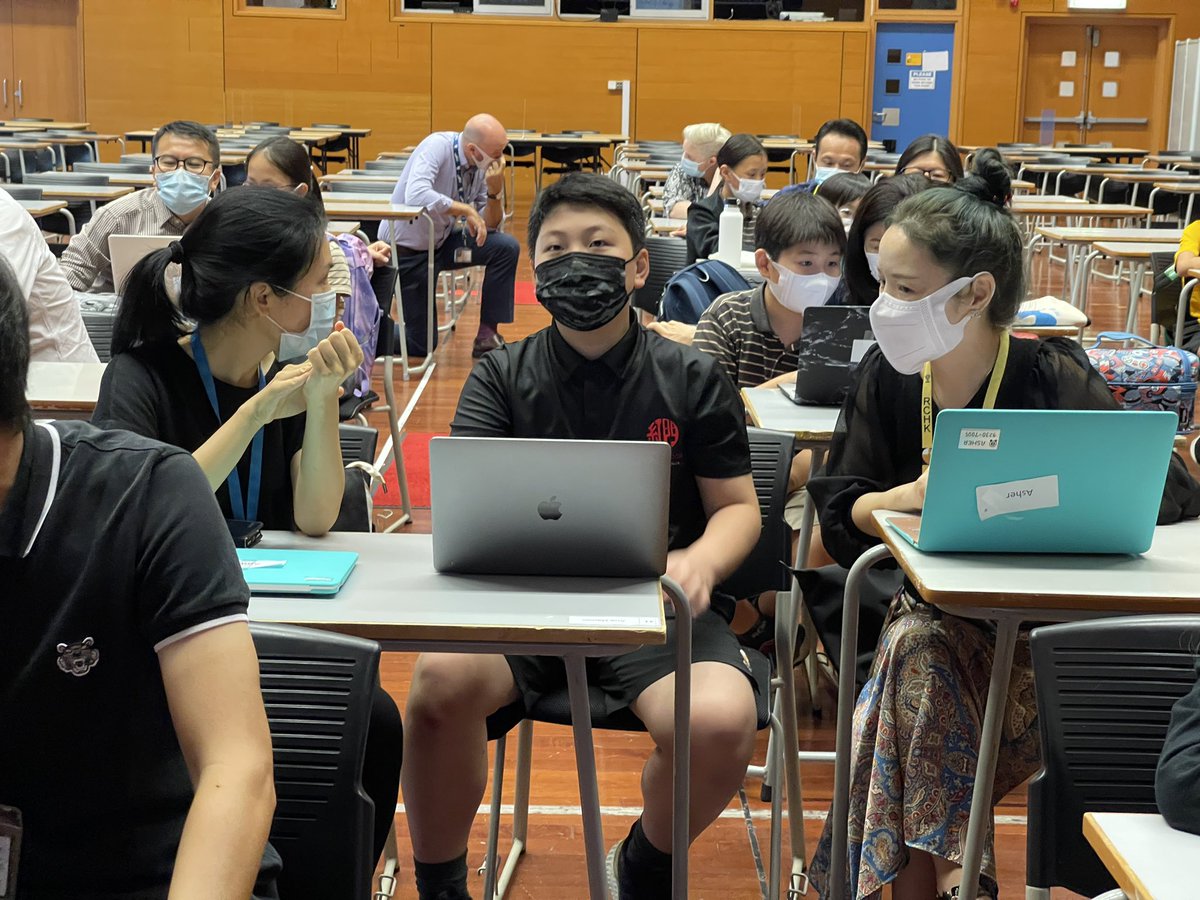 RCHKrdc's tweet photo. Round 2 of our Y6 parent and child session on healthy tech habits in the home by creating opportunities for important discussions. Did I mention I’m so excited at having students AND parents back for in-person sessions?!?! #rchkpyp #rchkrdc https://t.co/Wqf7BgmO2C