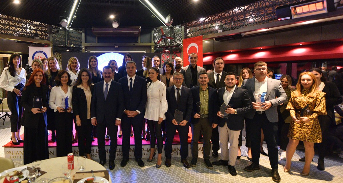Bagiad_'s tweet photo. Büyükşehir Belediye Başkanımız Sn. Yücel YILMAZ’ı ağırladığımız yemekli toplantımız Onhann hotelde gerçekleştirildi.
Değerli katılımları için kendilerine, tüm misafirlerimize ve üyelerimize teşekkür ederiz. 
#Bagiad #BalıkesirBüyükşehirBelediyesi #YemekliToplantı https://t.co/pazUtrHKUU