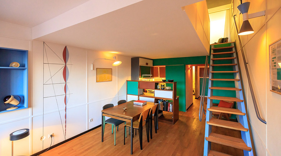 mimarkaanc's tweet photo. Ünlü Mimar Le Corbusier'in tasarladığı betonarme bir toplu konut projesi ve kendisi için tasarladığı ahşaptan bir tatil kulübesi. :) https://t.co/ShFp7y9tco
