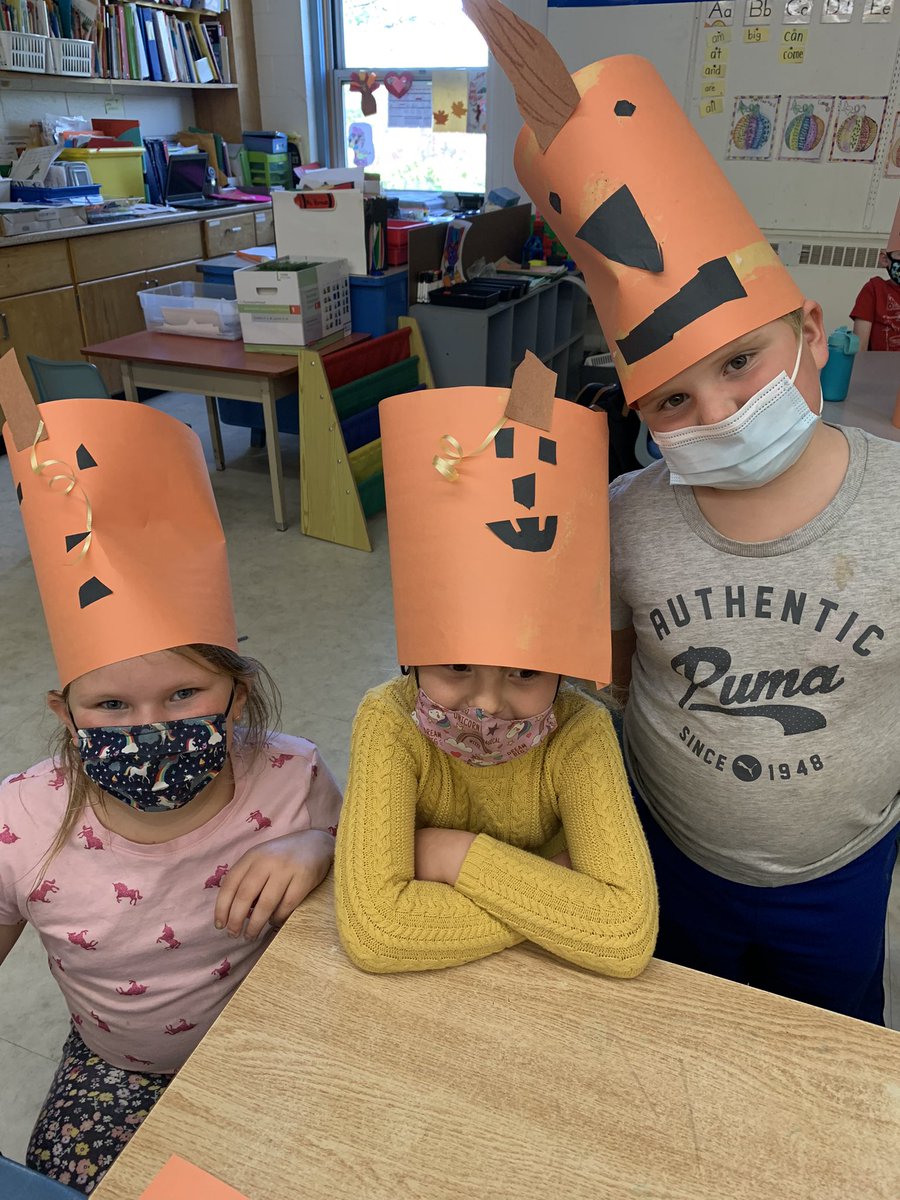 Halloween! Check out these “pumpkin heads”and their haunted houses!