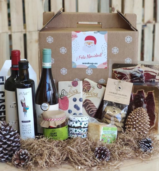AspaceNavarra's tweet photo. La empresa #Weekup ya tiene todo listo para navidad con sus cestas navideñas 100% sociales.
Este año han decidido añadir el queso de Aspace #Biointegra en sus lotes. Y han eliminado todos los plásticos innecesarios.
#Sostenibilidad #Ecológico #Km0 #SomosASPACE https://t.co/PPo0y1zjSF