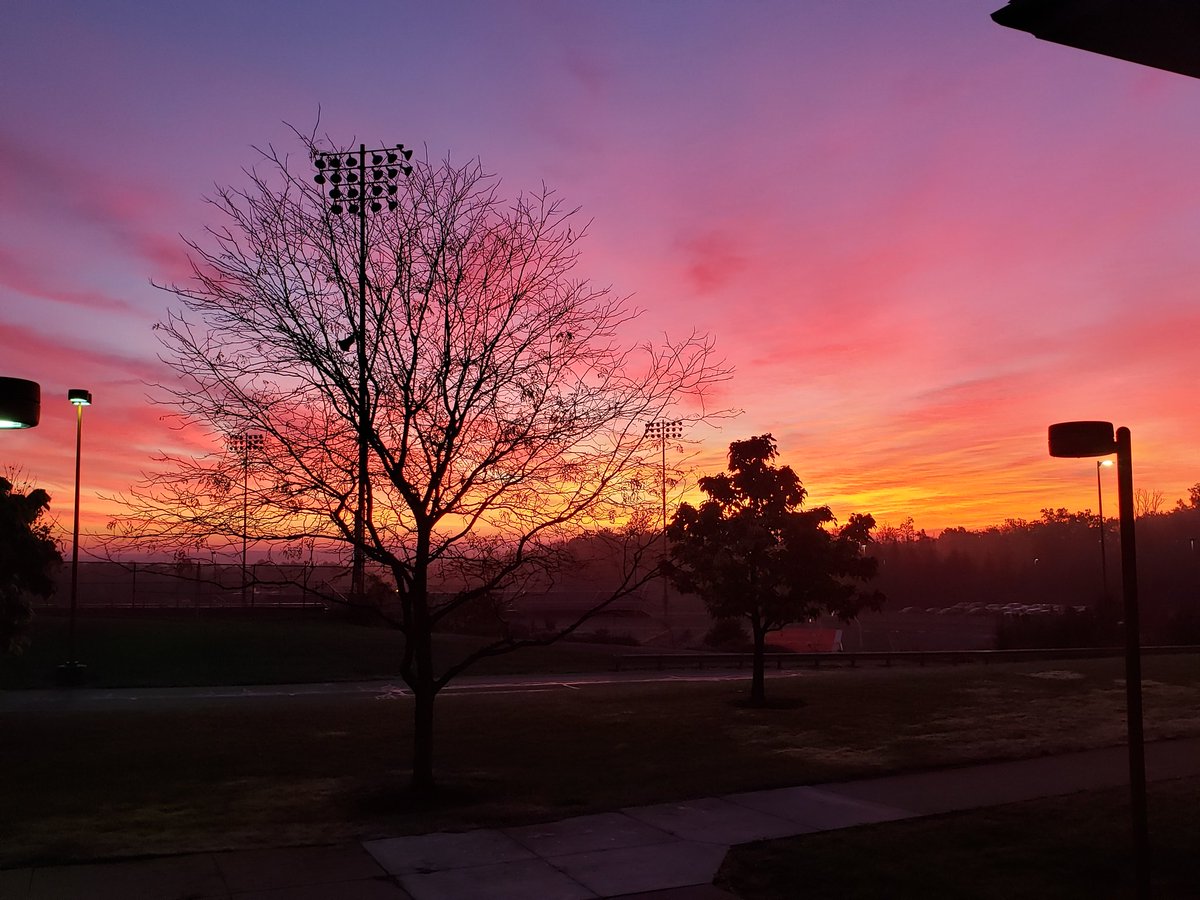 OSUMathNerd's tweet image. So many of us were snapping a pic of the sunrise over the stadium today! Who else saw it?!? 🌞