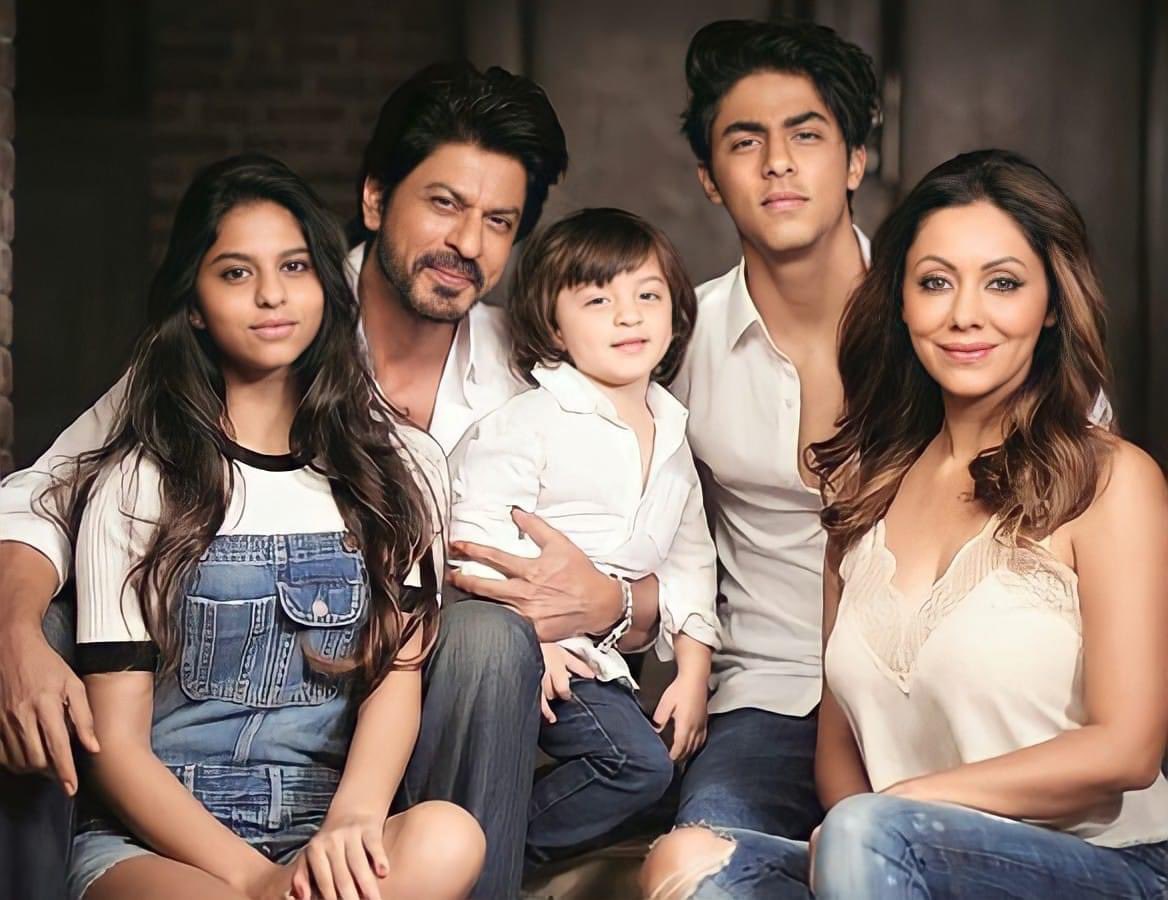 SRKUniverse's tweet photo. The lie wins the trick, but the truth wins the game! @iamsrk @gaurikhan ✨ https://t.co/Y7gQxUCokS