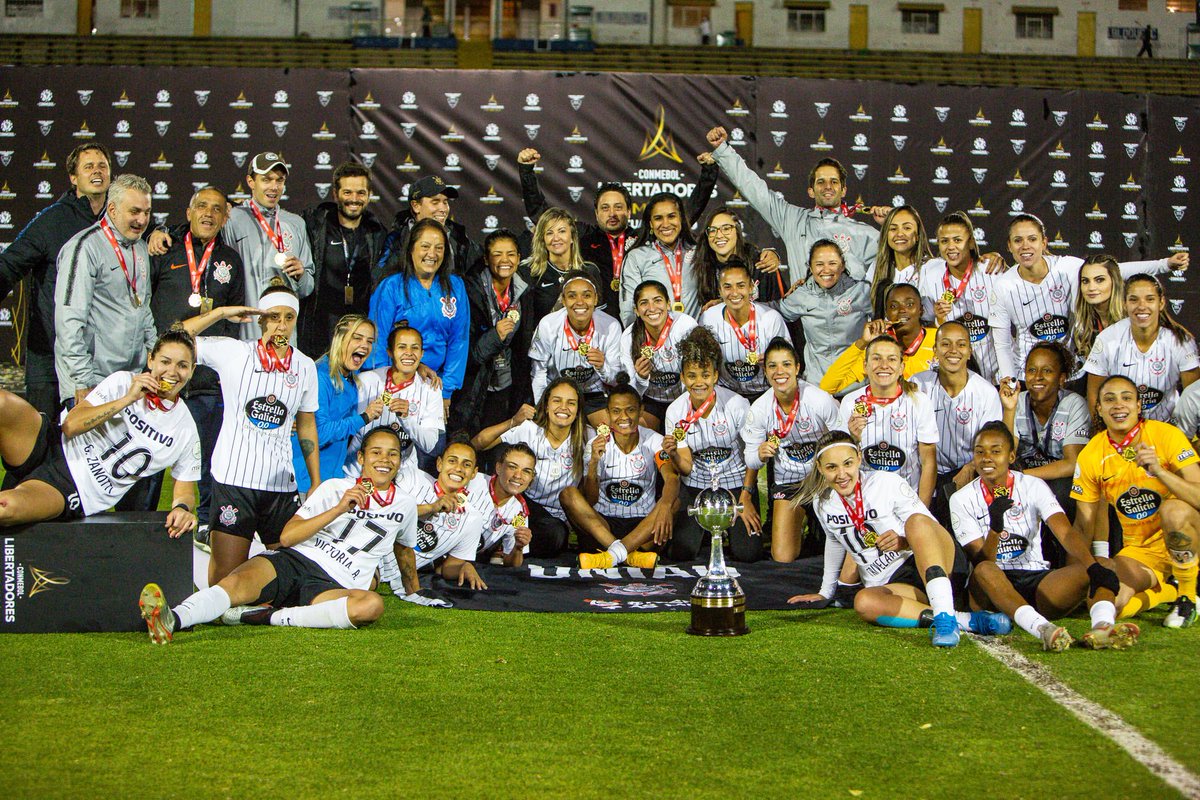 Corinthians's tweet photo. Hora de rever algumas fotos do bicampeonato da @LibertadoresFem do @SCCPFutFeminino! 🏆🏆

📸 Bruno Teixeira

#RespeitaAsMinas
#VaiCorinthians https://t.co/65oeIrd3sk