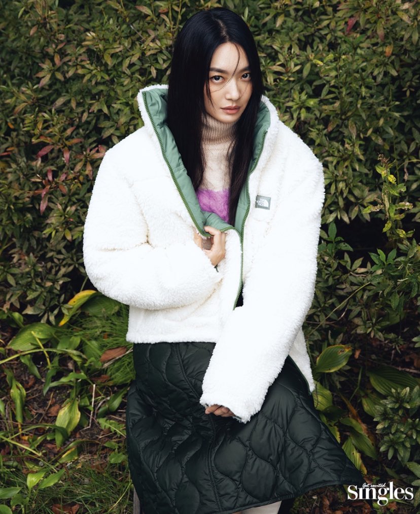 lLLUSOMlNA's tweet photo. BE BETTER DOWN JACKET Herb Garden by North Face, turtleneck top instant punk, skirt by North Face and  boots by Rachel Cox. If you’re looking for beauty, you’ll find it in nature. https://t.co/BN7tCq7L8F