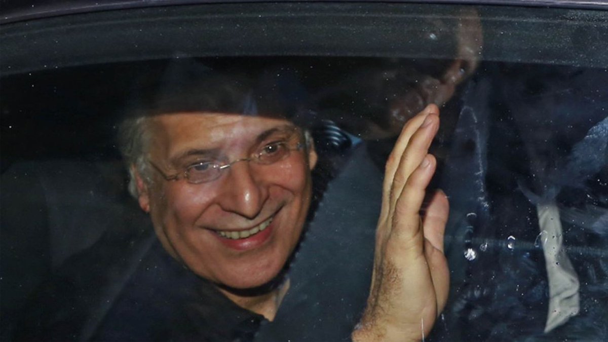 MouradTeyeb's tweet photo. #Tunisia's defeated presidential candidate Nabil #Karoui hzs been freed from #Algeria prison as his #Nessma TV channel was shut by authorities.
#KaisSaied #TunisiaCoup #HumanRights
#تونس #نبيل_القروي #قيس_سعيّد #قناة_نسمة https://t.co/JlhYuskaso