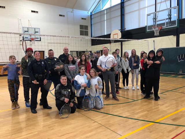 fdlpolice's tweet photo. Together Tues - Woodworth Middle School

We spent time at Woodworth for this month's Coffee/Juice with FDLPD.  Students were able to share their thoughts &amp; ask questions. Building relationships with our youth and discovering mutual goals for our community is what it's all about. https://t.co/620tonhDpT