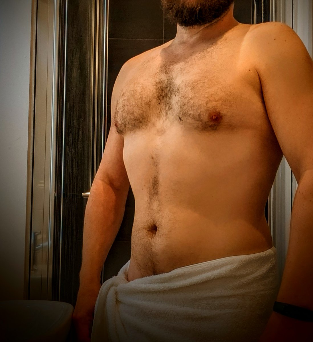 MrStu14's tweet photo. Who doesn't like a hotel shower selfie π #SlutHubby #Exhibitionist #TowelThursday https://t.co/86QTa4EpAX
