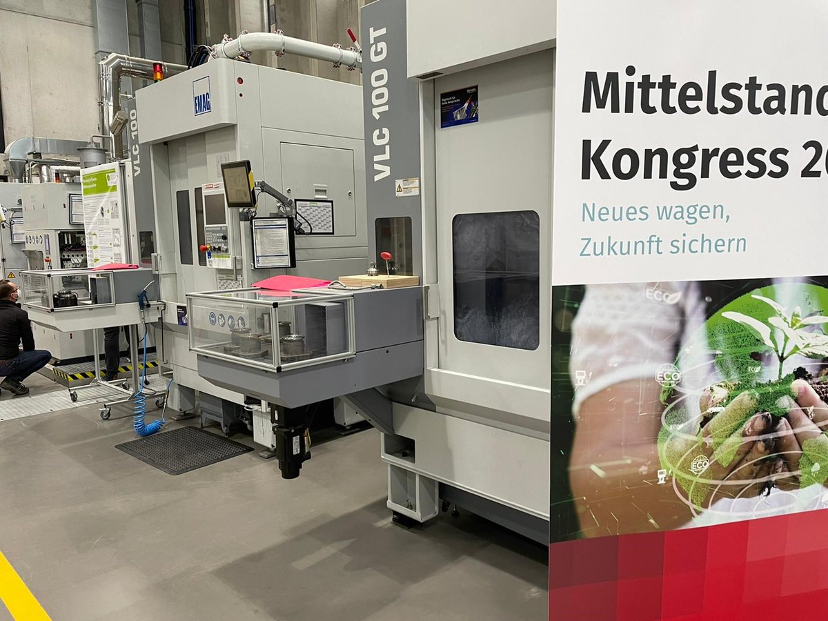 WertNetzWerke's tweet photo. Live vom #MDKongress21! Um 16 Uhr stellen Bettina Bartz und Sibylle Meyer das Praxisprojekt FairCup vor, sozusagen Mehrweggebinde to go! Nicht verpassen! https://t.co/ermhYQIp5M #estandards https://t.co/usU7Ps46PI