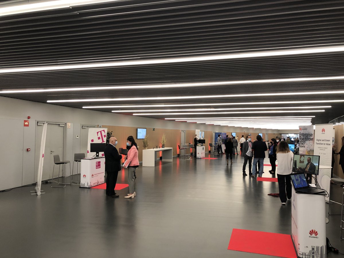 WeAreAltia's tweet photo. ¡Estamos aquí!🙌

Encantados de participar en el #EnterpriseRoadshow 2021🚀 de @HuaweiMobileESP en el Wanda Metropolitano de Madrid.

¡Os esperamos! https://t.co/NAu91FOTFM