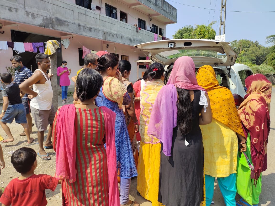 SVEEPDNH2021's tweet photo. #SVEEP awareness programme at Baldevi Prabhu falia,  Silvassa about the use of EVM, VVPAT, helpline no. 1077 and cVIGIL app etc. #ECISVEEP #SVEEPDNH   
@tapasyaraghav @CollectorDnh
@DNH_DMA @ECISVEEP https://t.co/wGW3bzIUGH